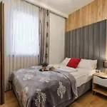Apartments, Odkryj-bialke Daire