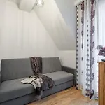 Apartments, Odkryj-bialke *