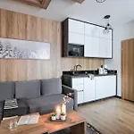 Daire Apartments, Odkryj-bialke