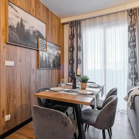 Apartments, Odkryj-bialke *